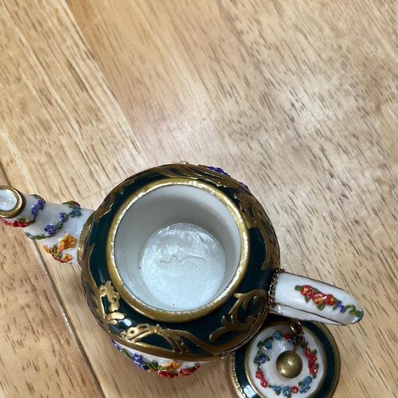 Unique Hand-painted Nini Decorated Teapot - Picture 2 of 6